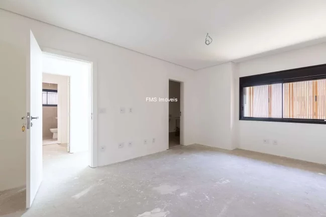 Imagem Casa em condomínio com 3 suítes.
