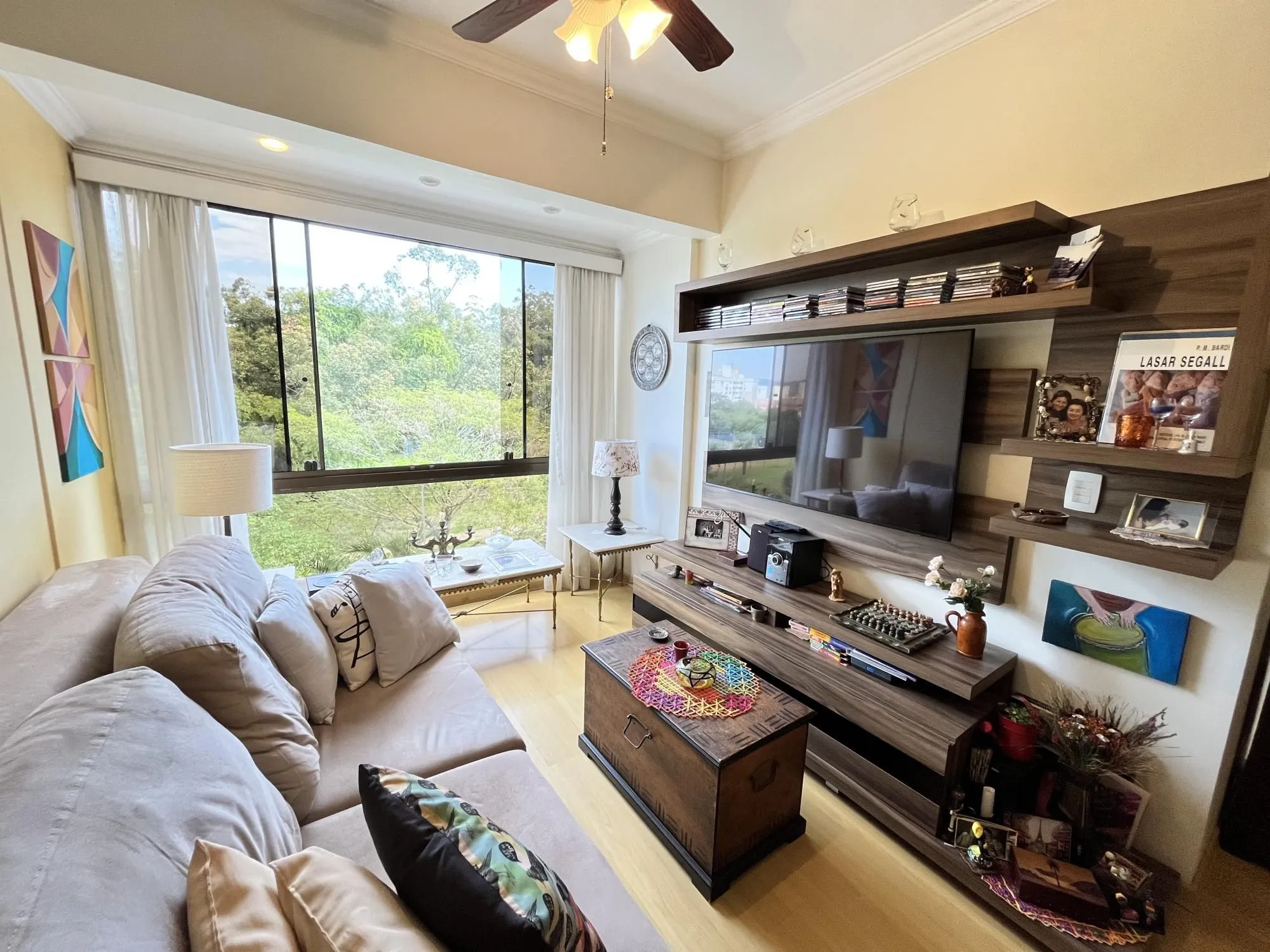 Imagem Apartamento de 2 quartos e 1 vaga de garagem no bairro Jardim Carvalho em POA/RS