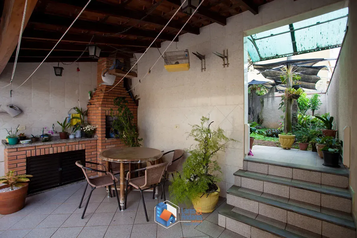 Imagem Sobrado para venda em Pirituba com 4 quartos, sendo 2 suítes, 242m²