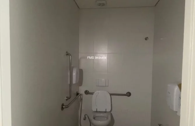 Imagem Loja Comercial de Alto Padrão no Paraíso: 6 Banheiros, 4 Vagas e 455 m² em São Paulo-SP