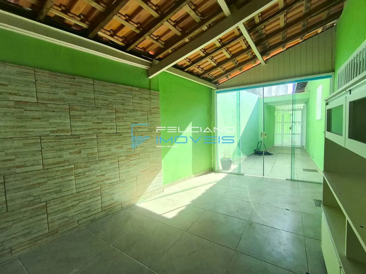 Imagem Casa com 2 quartos, Flórida, Praia Grande - R$ 650 mil, Cod: 7476