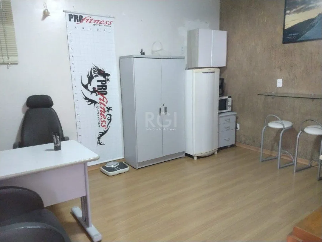 Imagem Casa para Venda - 322.4m², 2 dormitórios, 7 vagas - Cristal