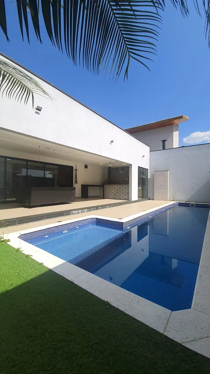 Imagem Casa à venda 3 Quartos, 2 Suites, 2 Vagas, 300M², Piracangaguá, Taubaté - SP | Condomínio Ouroville
