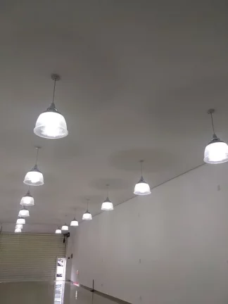Imagem Excelente barracão comercial, na principal rua comercial do centro, muito bem localizado, próximo ...
