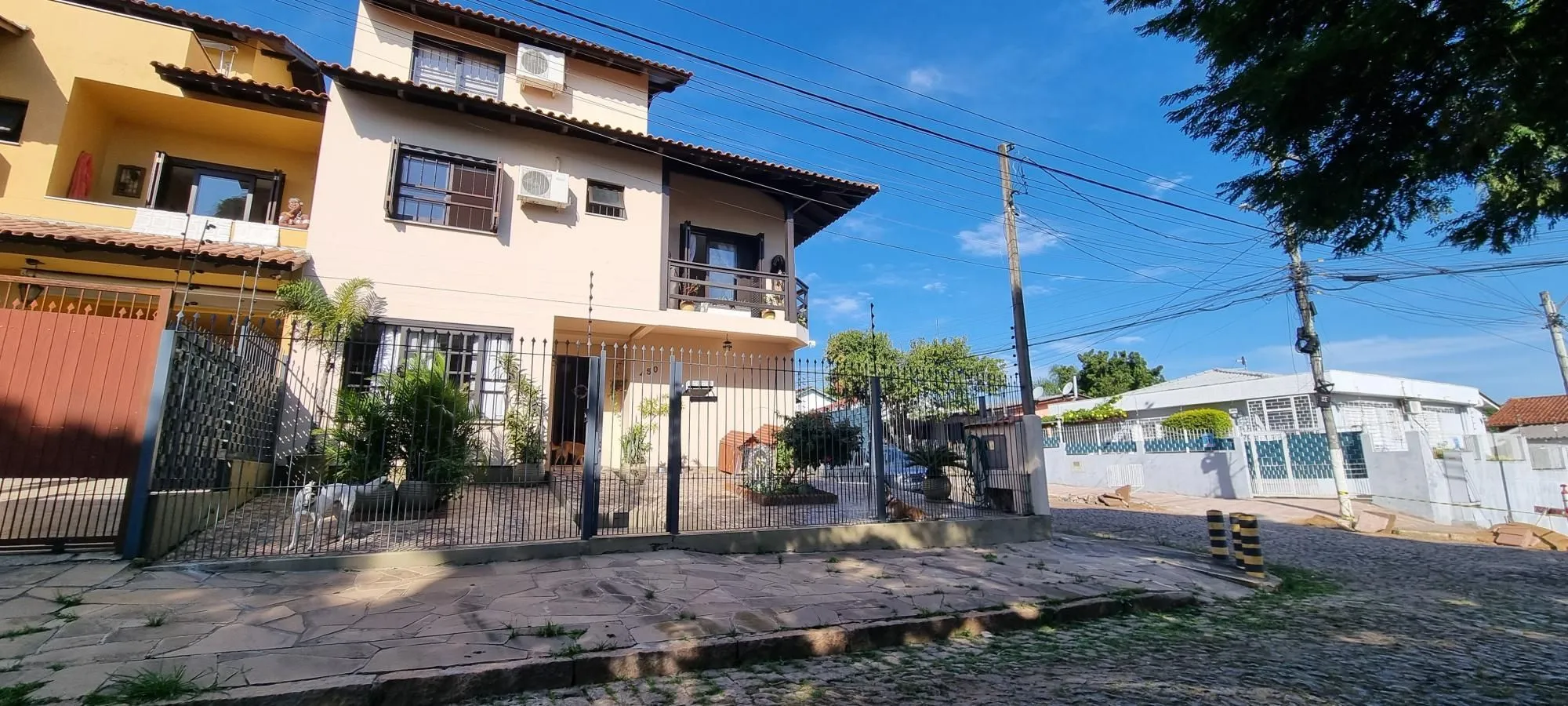 Imagem Casa 3d com elevador 3WC, 2V Espirito Santo Porto Alegre zona sul