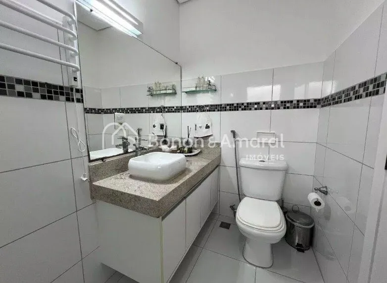 Imagem "Casa Confortável e Sofisticada à Venda no Condomínio Villagio Di Napoli em Valinhos"