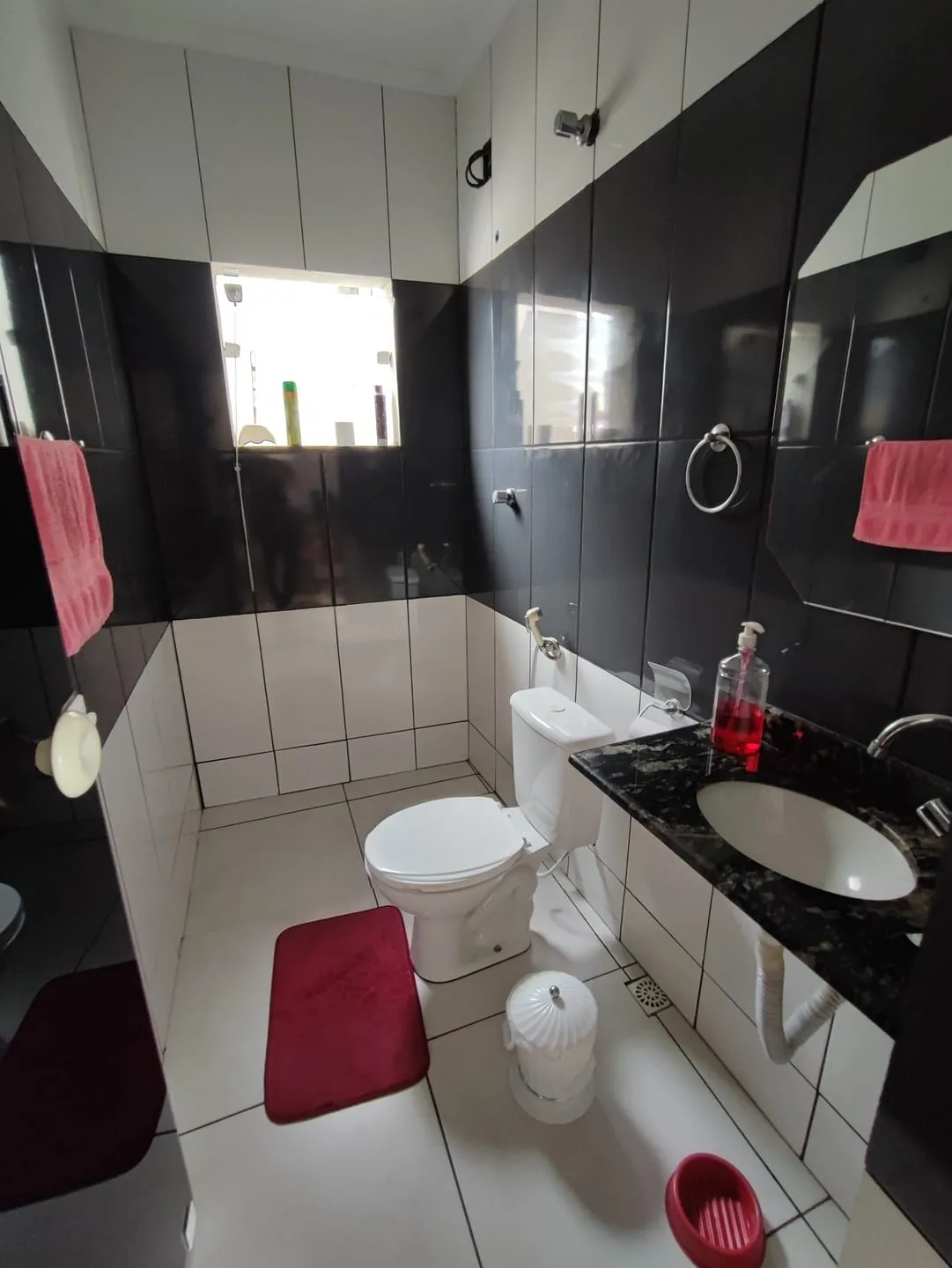 Imagem Casa à venda 4 Quartos, 1 Suite, 4 Vagas, 205M², Residencial Mombaça, Pindamonhangaba - SP