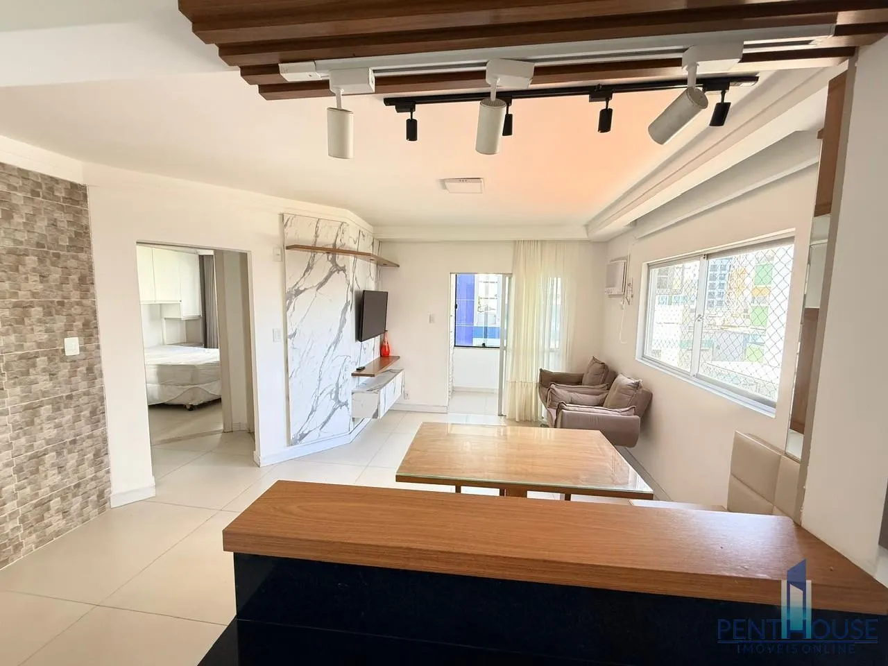 Imagem Apartamento Zona Central para Venda em Balneário Camboriú, CENTRO, 2 dormitórios, 1 suíte, 1 banheiro, 1 vaga