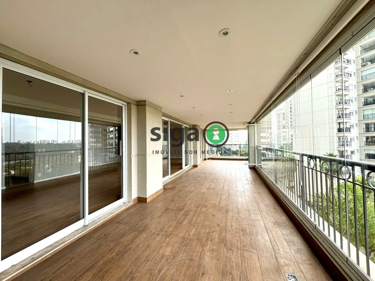 Imagem Apartamento á Venda no Panamby com 4 suítes e 4 vagas
