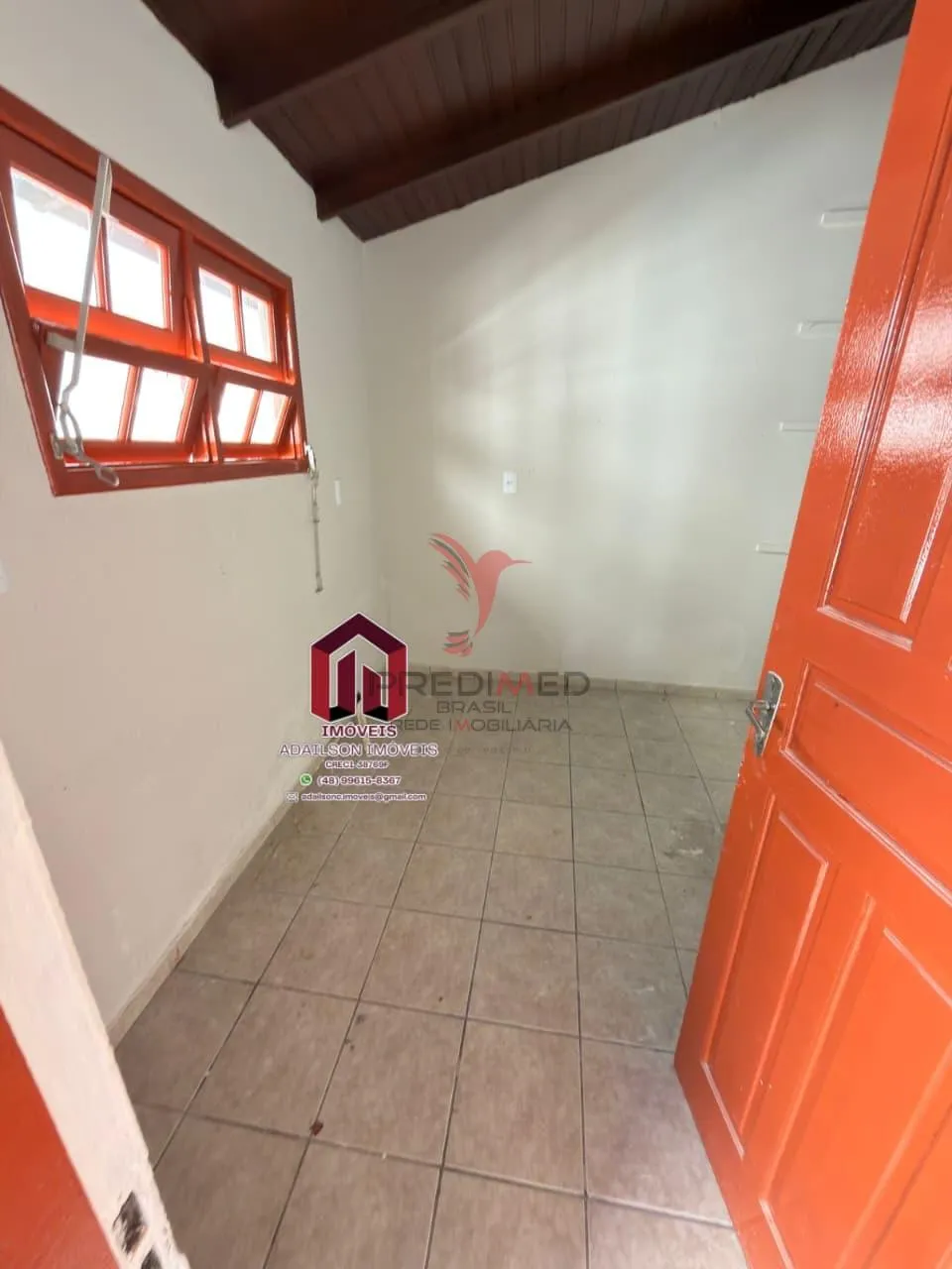 Imagem Casa com edícula , churrasqueira. SAO JOSÉ -SC - Completa, Reformada e Pronta para Morar!