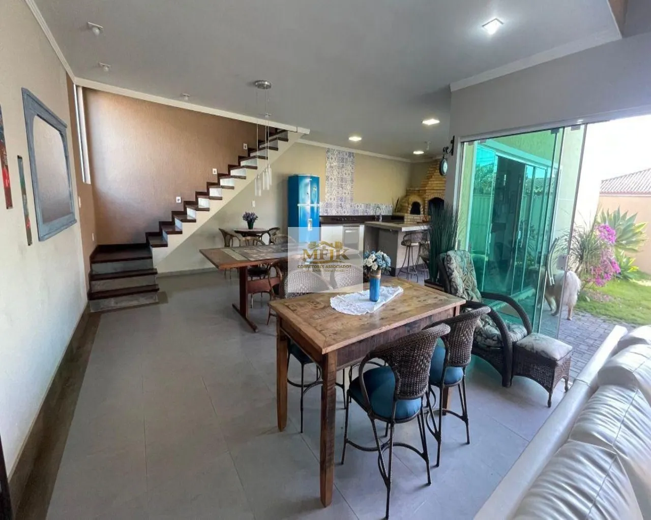 Imagem Casa com 3 quartos e 261 m² à venda em Piçarras