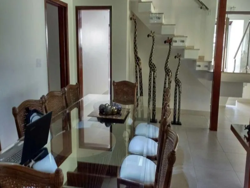 Imagem RESIDÊNCIA EM CONDOMÍNIO SANTA MARIA