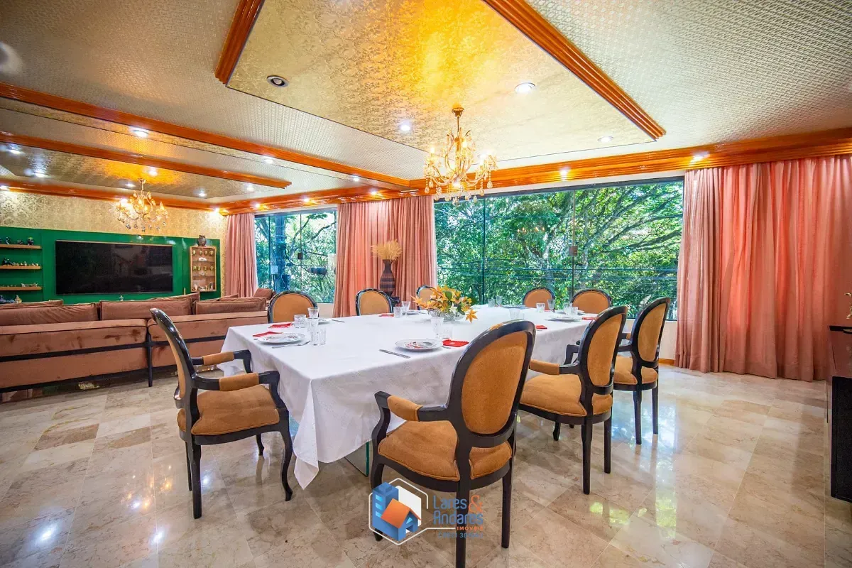 Imagem Sobrado para venda em Sumaré com 4 quartos, sendo 4 suítes, 380m²