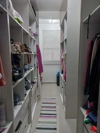 Imagem Casa com 4 Quartos à Venda, 335 m² em Parque 10 de Novembro - Manaus