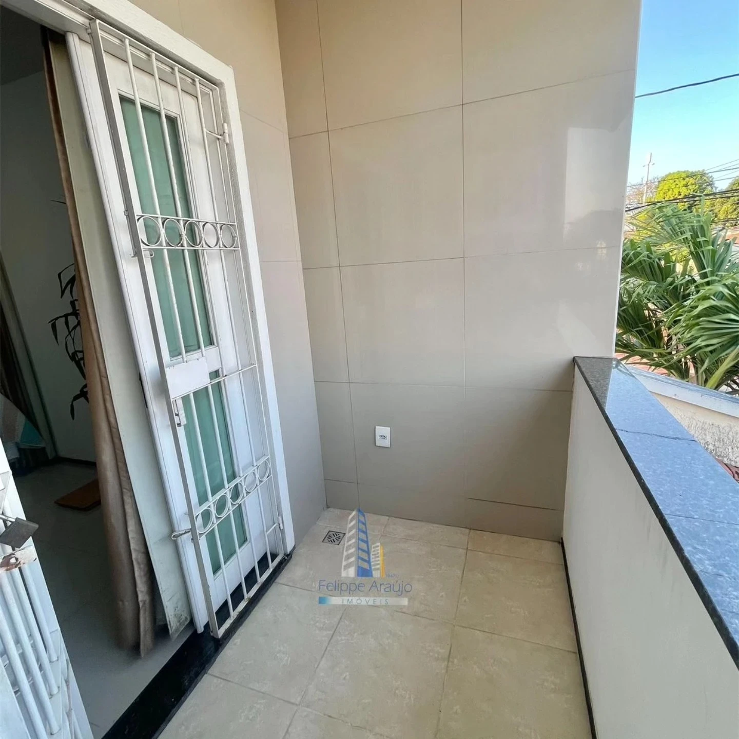 Imagem Casa com 4 Quartos à Venda, 212 metros em Maraponga - Fortaleza