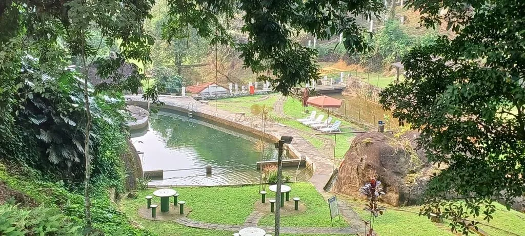 Imagem Casa em Condomínio para Venda em Guapimirim / RJ no bairro Limoeiro