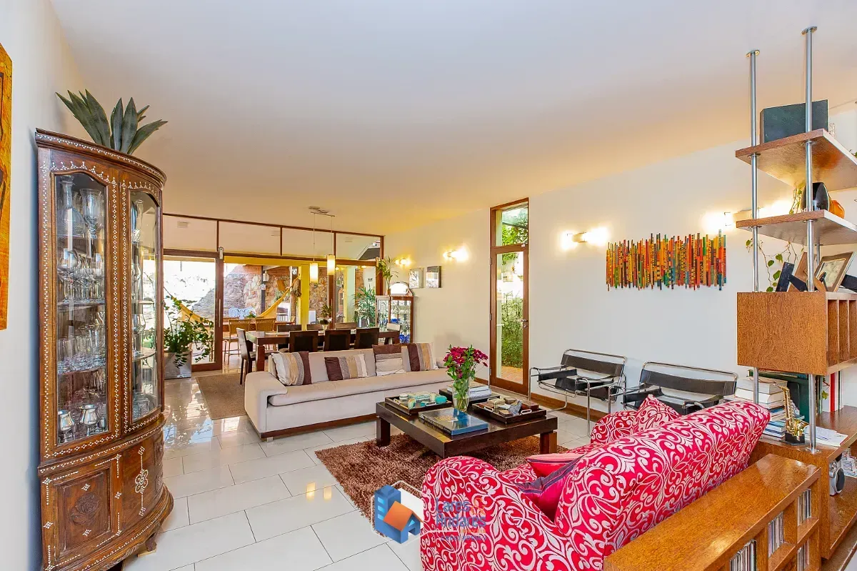 Foto do imóvel Sobrado para venda em Vila Madalena com 4 quartos, sendo 2 suítes, 351m² em Rua Bernarda Luiz