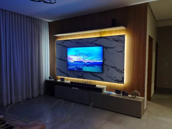 Imagem Venda de Casa em Condomínio de Alto Padrão em Vinhedo-SP - 3 Quartos, 3 Suítes, 2 Salas, 4 Banheiros, 6 Vagas, 272m².