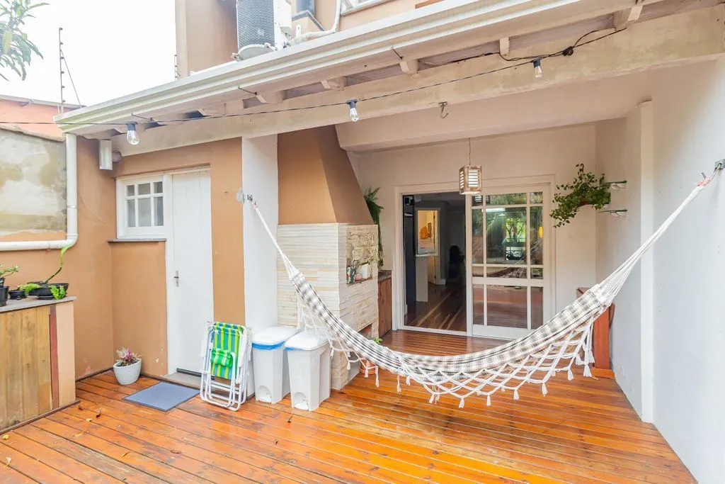 Imagem Casa de 3 dormitórios à venda no Bairro Serraria - Porto Alegre