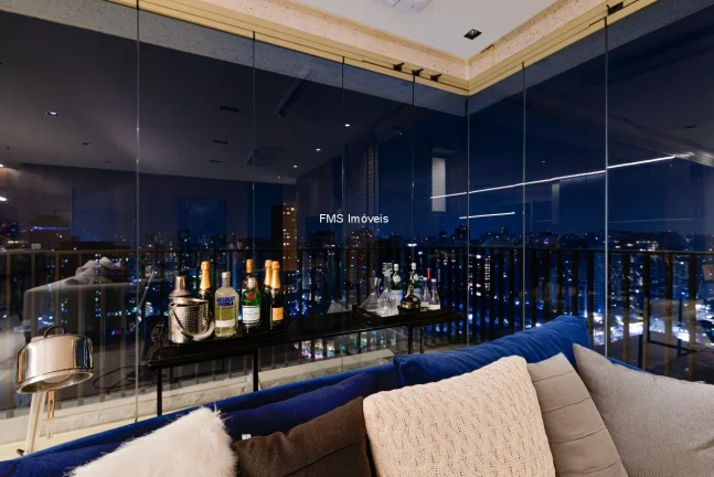 Imagem Apartamento à venda na Vila Nova Conceição, com 2 suítes e 2 vagas