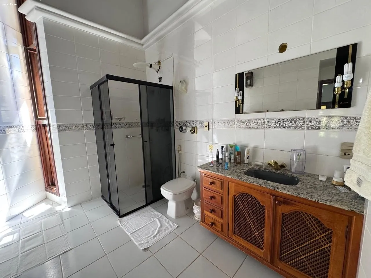 Imagem Casa na Praia para Venda em São Sebastião, Cigarras, 7 dormitórios, 1 suíte, 5 banheiros, 4 vagas