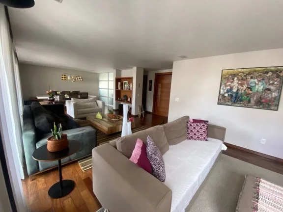 Imagem Apartamento Alto Padrão à Venda em Moema Com 3 Suítes e 3 Vagas
