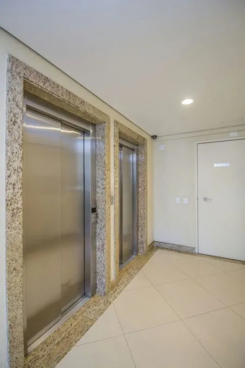 Imagem Apartamento de 2 dormitórios à venda no Jardim do Salso - Porto Alegre