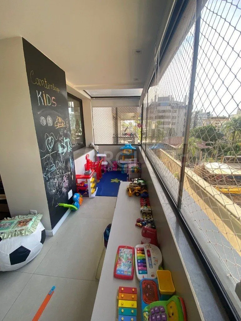 Imagem Apartamento a venda reformado 3 suítes, bairro Rio Branco