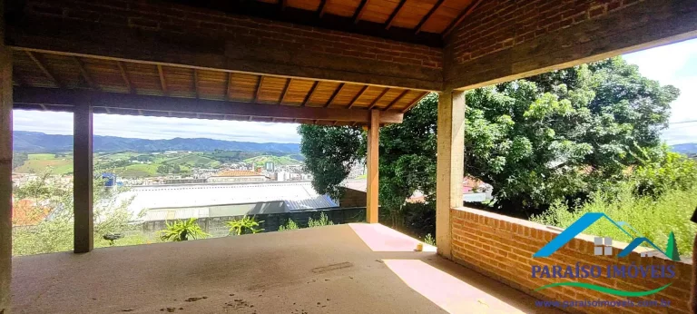 Refúgio Urbano: 2 dormitórios e um Oásis de Tranquilidade! em Rua Ademar Lopes