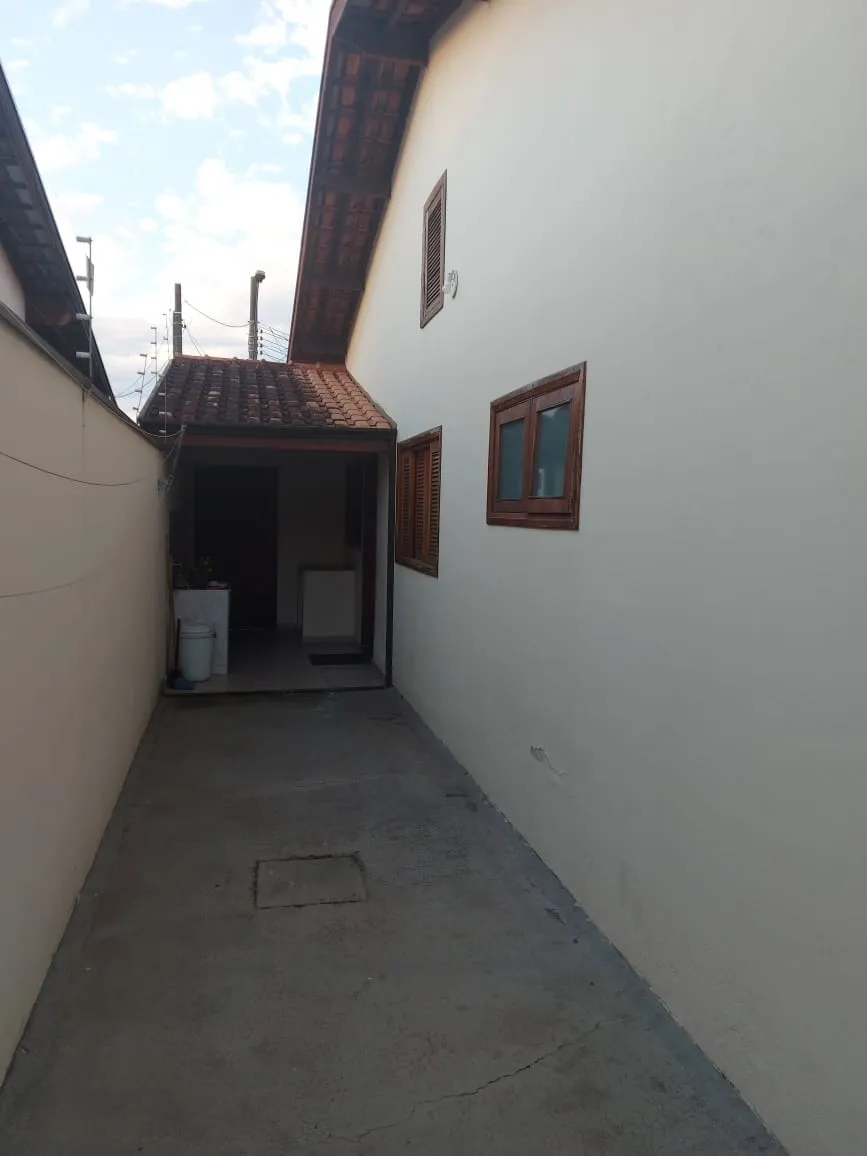 Imagem Casa à venda 3 Quartos, 1 Suite, 2 Vagas, 250M², Vila Suiça, Pindamonhangaba - SP