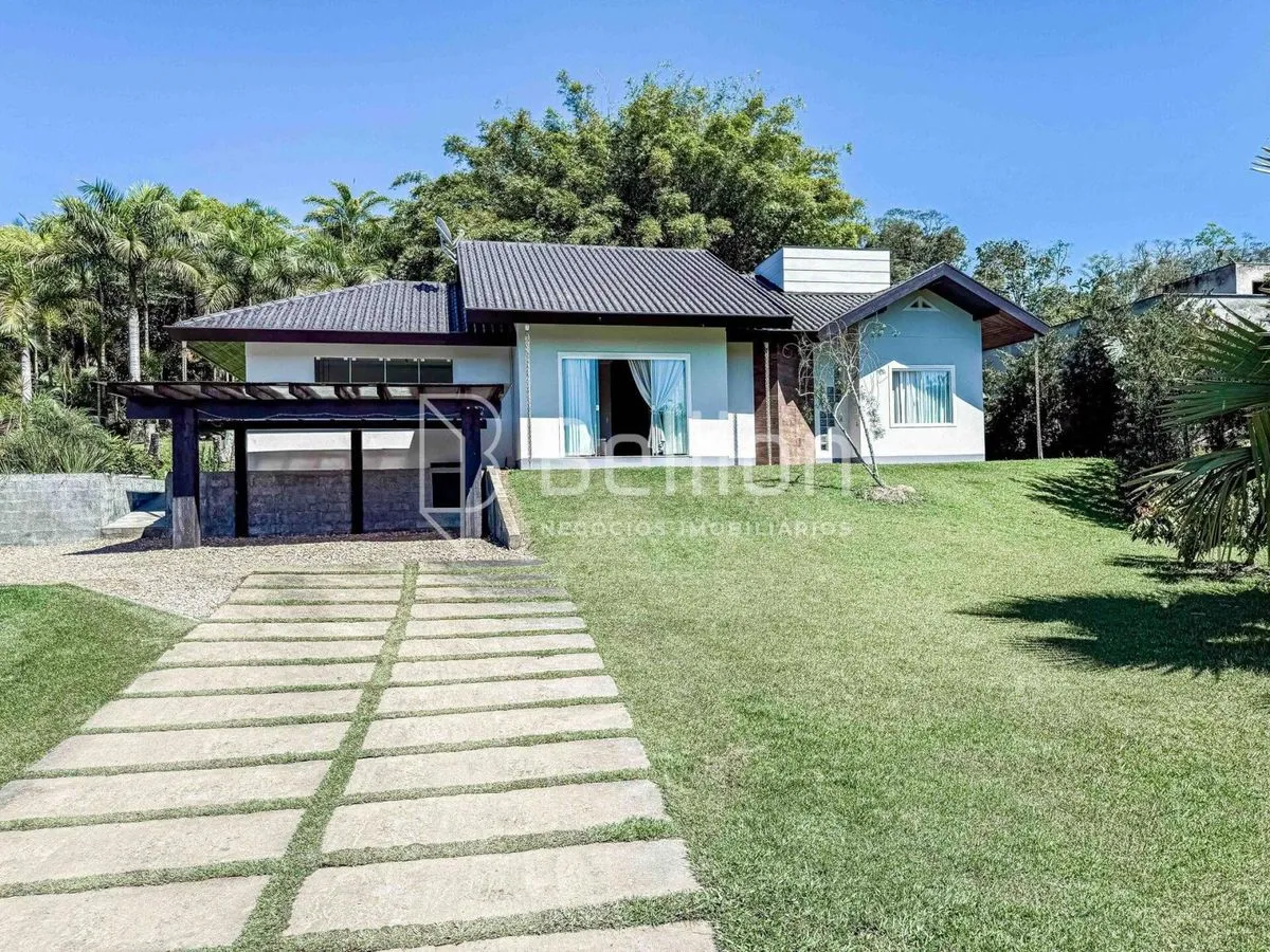 Imagem Casa com 2 lagoas, água corrente e piscina, um verdadeiro paraíso!
