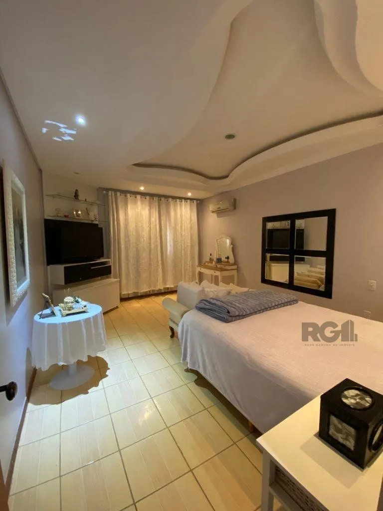Imagem casa sobrado 4 dormitórios, 3 vagas de garagem, Bairro Itacolomi