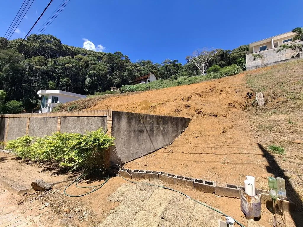 Imagem Terreno em Condomínio para Venda em Teresópolis / RJ no bairro Prata