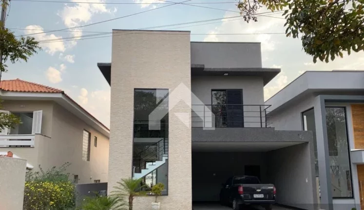 Foto do imóvel Casa de Condomínio em Suru - Santana de Parnaíba