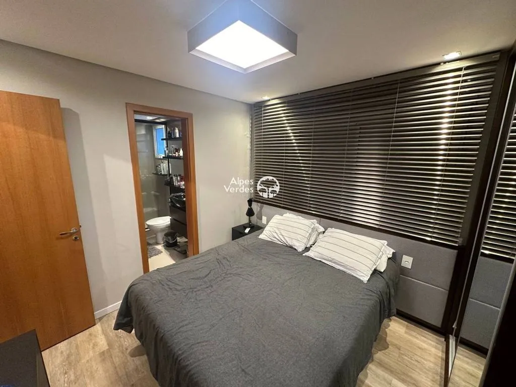 Imagem Vende-se Apartamento em Porto Alegre-RS, com 2 quartos, 62.89 m2
