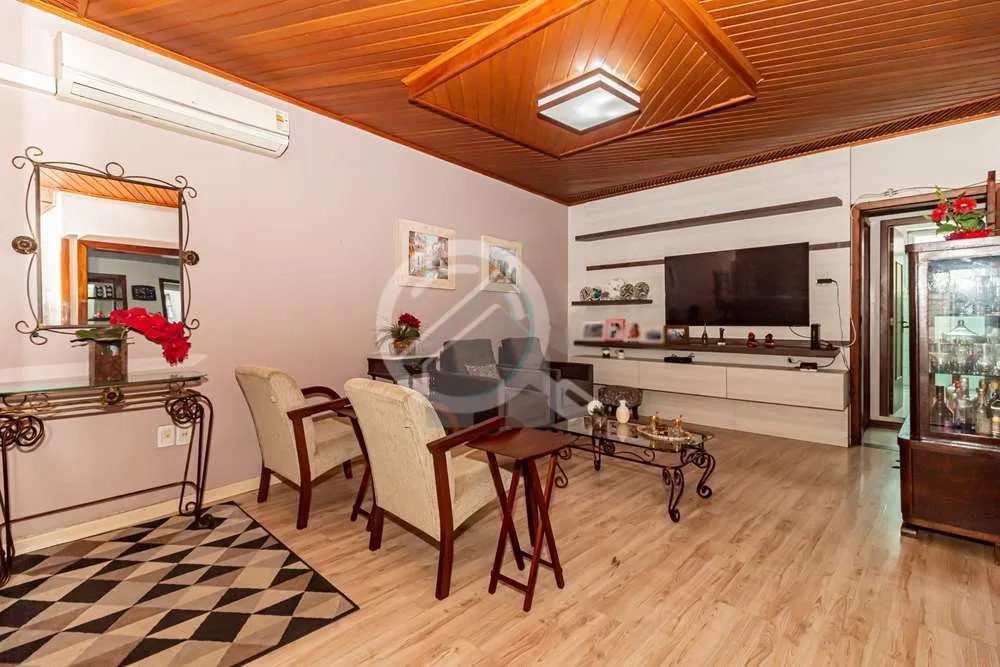 O sonho de muitos porto-alegrenses pode ser resumido em poucas palavras: APARTAMENTO tipo GARDEN no ...