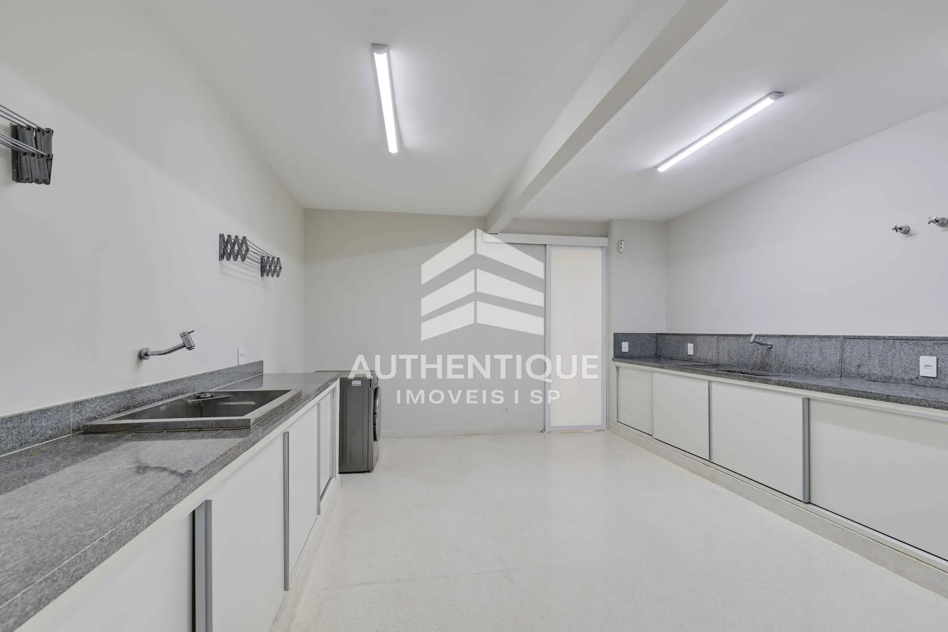Imagem Casa Alto Padrão no bairro Jardim Marajoara à venda