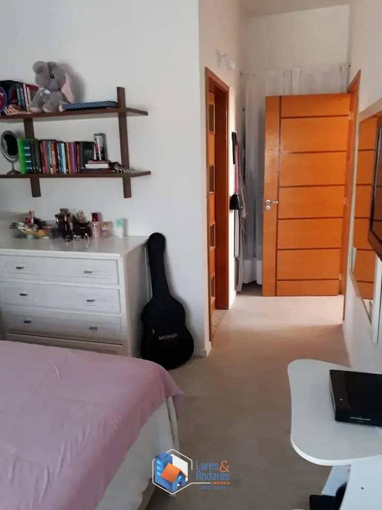 Imagem Sobrado para venda em Planalto Paulista com 4 quartos, sendo 4 suítes, 220m²