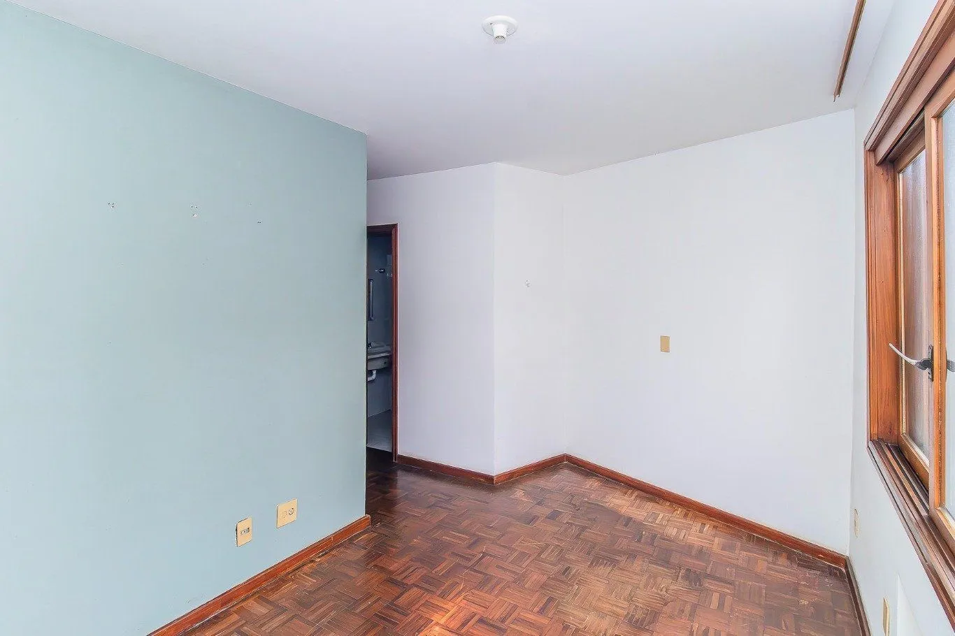 Imagem Apartamento de 2 dormitórios e 94m² à venda em Petrópolis, Porto Alegre.