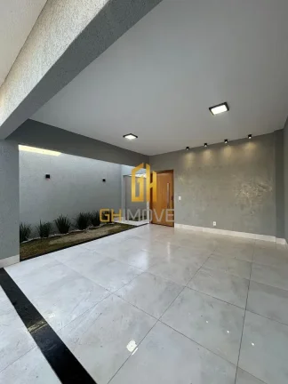 Imagem CA1761Belíssima casa com piscina 3 quartos sendo 1 suíte no Setor Central A casa possui - Porcelan...