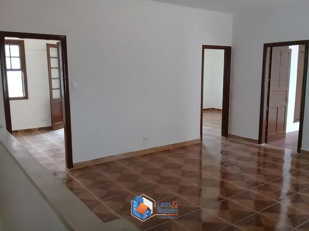 Imagem Sobrado para venda em Vila Mazzei com 7 quartos, 324m²