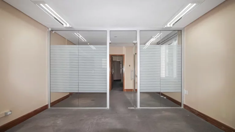 Foto do imóvel Sala para venda em Porto Alegre
