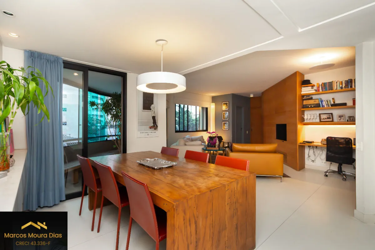 Foto do imóvel apartamento de 120m² com 3 dormitórios, sendo 1 suíte, sala para dois ambientes e 2 vagas. Edifício com Lazer e Portaria 24 hs