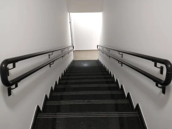 Imagem Galpão comercial completo para sua empresa crescer com estrutura.