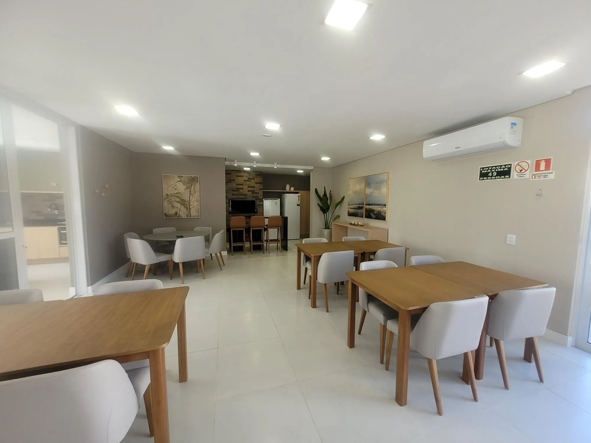 Imagem Excelente apartamento 3 dormitórios com 2 vagas próximo PUC-RS