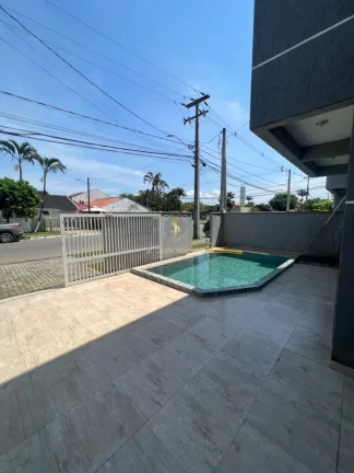Imagem Sobrado com Piscina para locação diária para 12 pessoas.