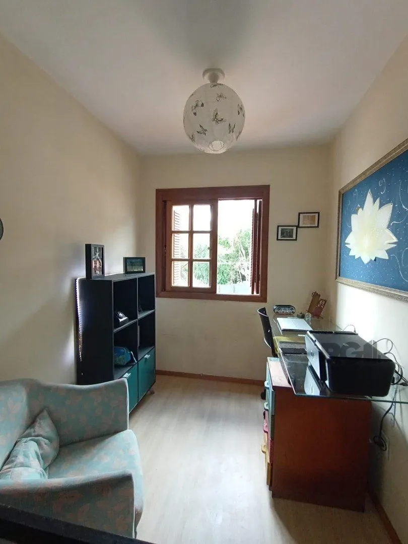Imagem Casa em Condomínio com 96m² e 3 dormitórios no bairro Tristeza em Porto Alegre.