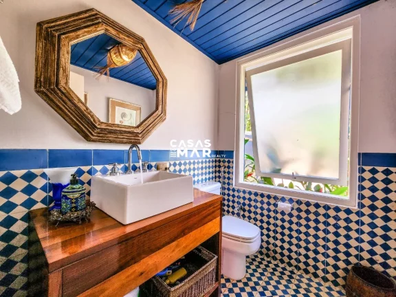 Imagem Luxuosa casa em condomínio à venda em Angra dos Reis-RJ, bairro Frade (Cunhambebe), 5 quartos, 5 suítes, 2 salas, 1 vaga, 470m².