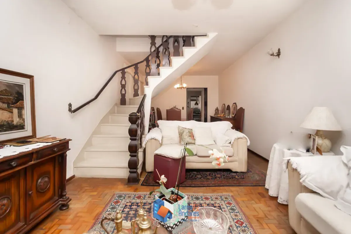 Imagem Sobrado para venda em Vila Firmiano Pinto com 3 quartos, sendo 1 suíte, 132m²