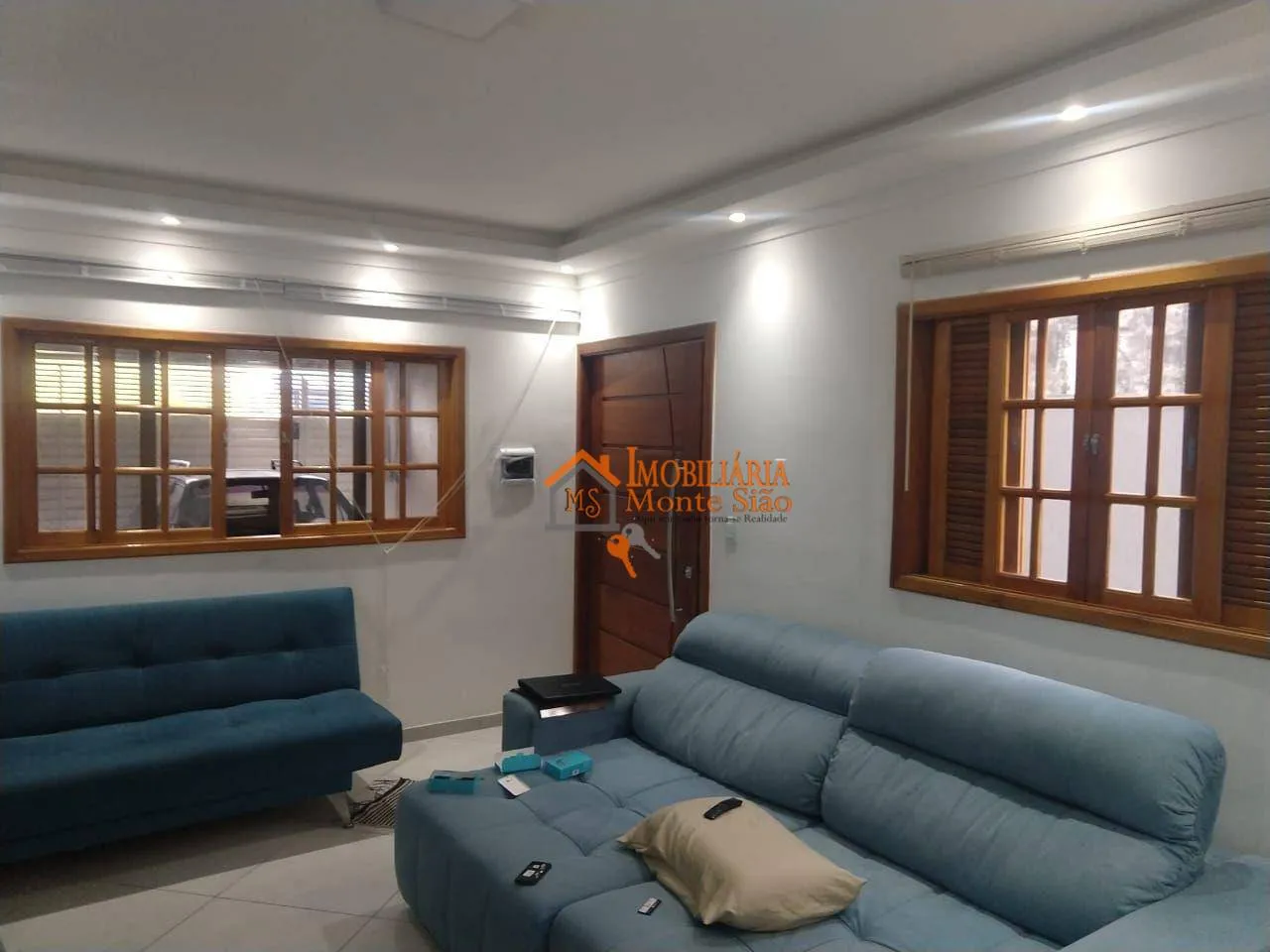 Imagem Sobrado com 3 dormitórios à venda, 176 m² por R$ 585.000,00 - Vila Rio de Janeiro - Guarulhos/SP